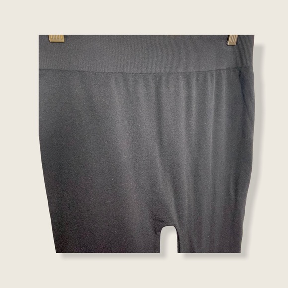 Wear It With Heart Leggings - Picture 5 of 12